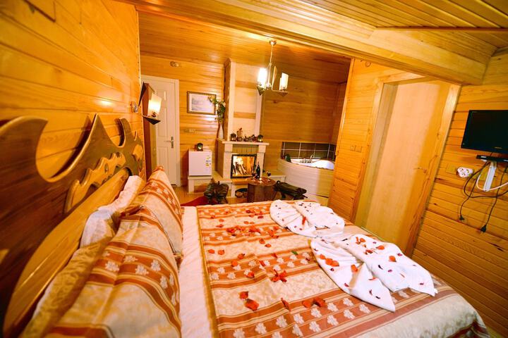 Room 4 of 64