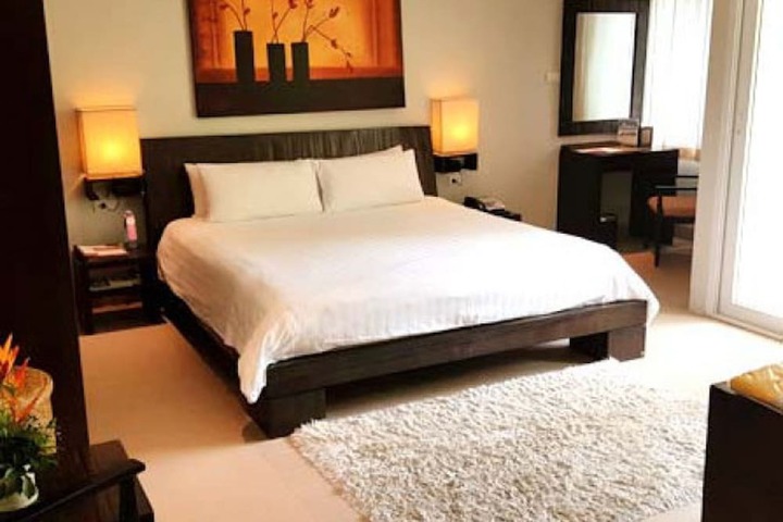 Room 10 of 50