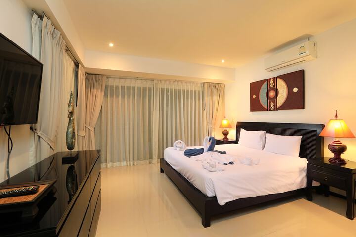 Room 4 of 30