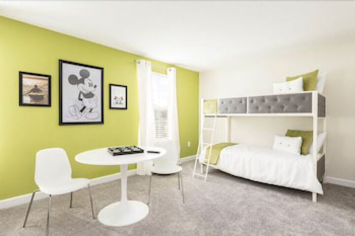 Room 9 of 35