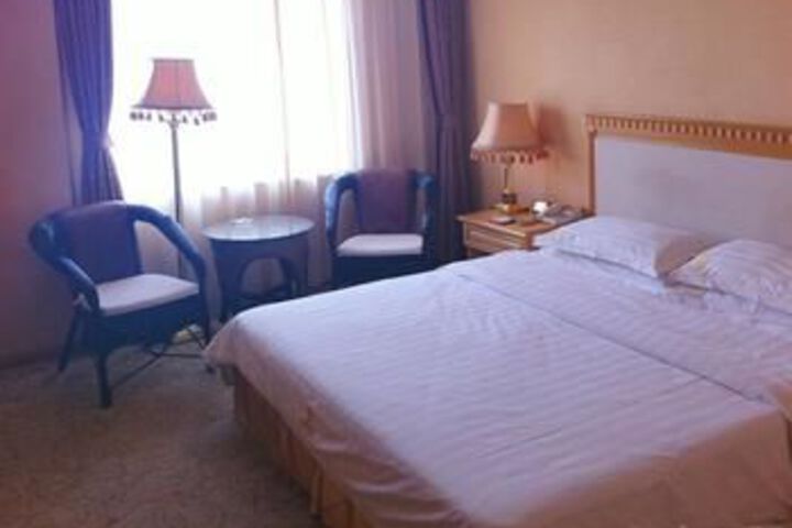 Room 10 of 63
