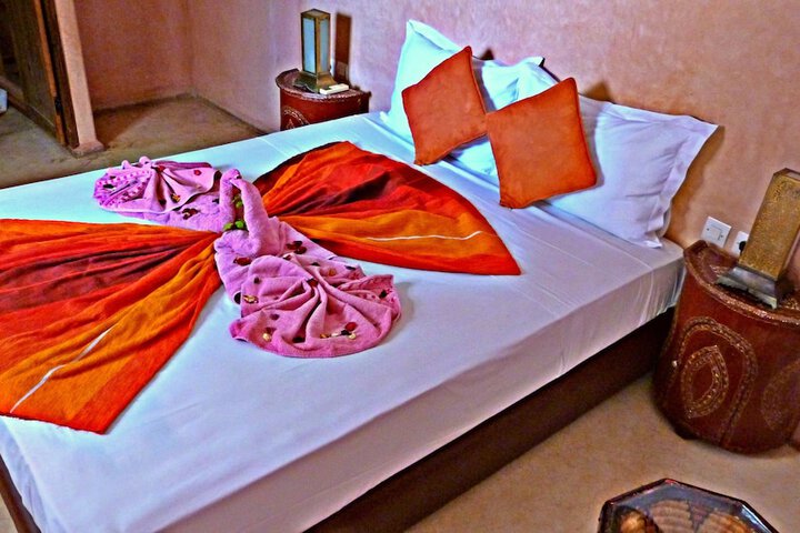 Room 5 of 120