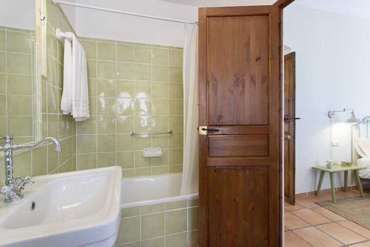 Bath Interior