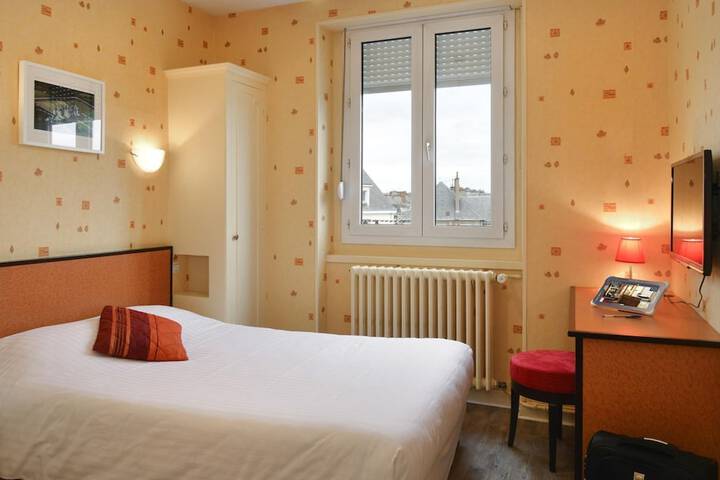 Room 15 of 43