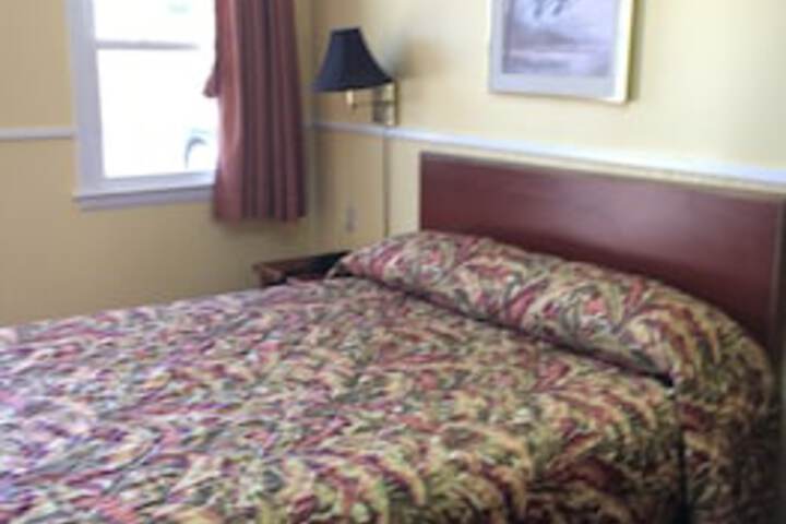 Economy Inn