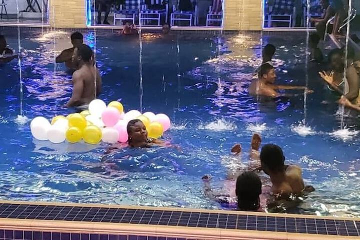 Pool 32 of 120