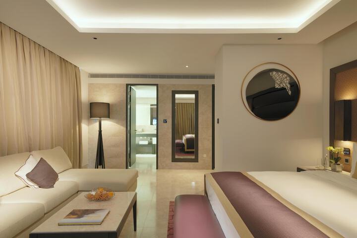 Room 73 of 254
