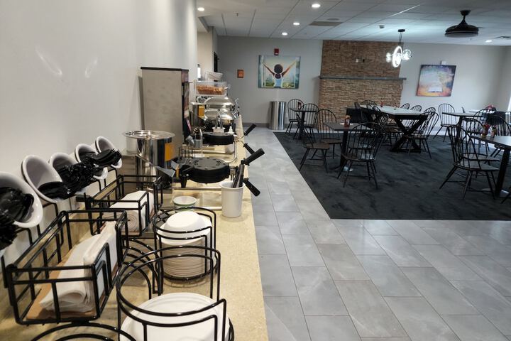 Breakfast/Coffee Service 60 of 81