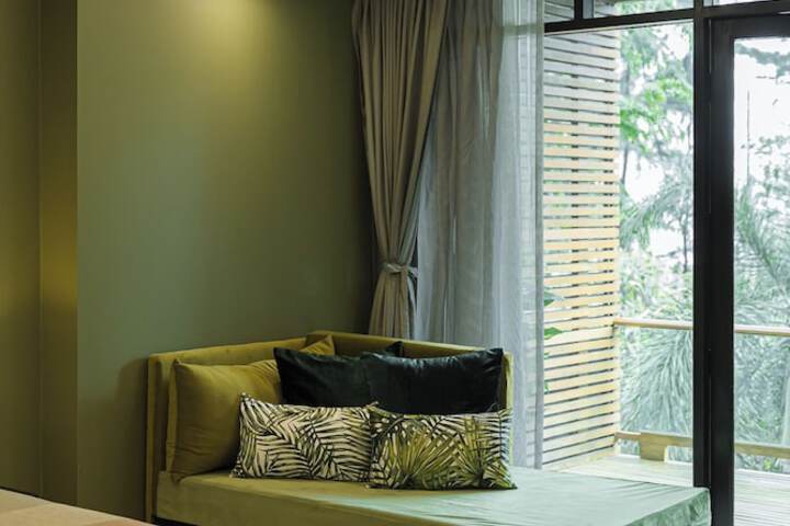 Room 19 of 170