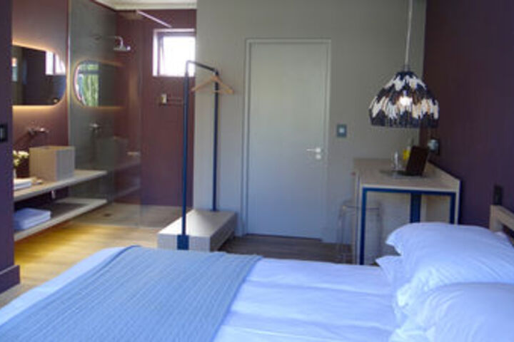 Room 22 of 53