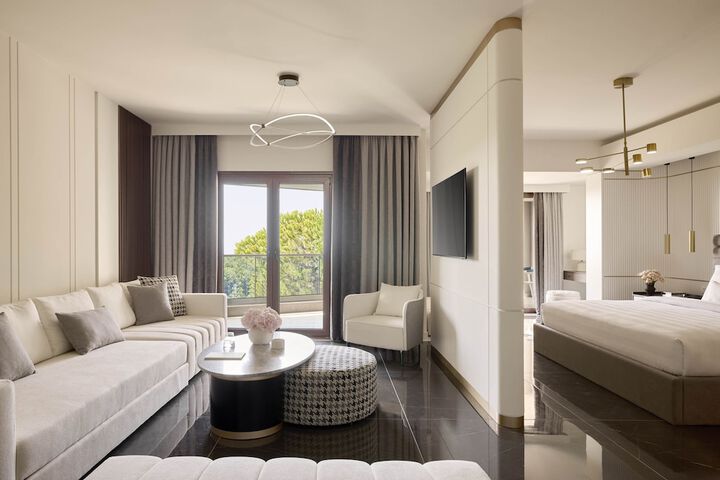 Room 40 of 400