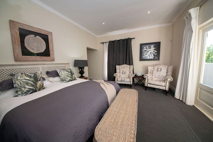 Room 5 of 24