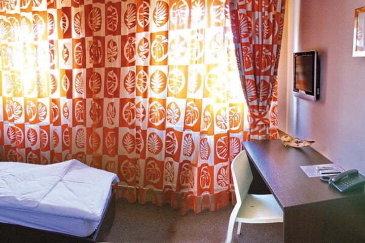 Room 7 of 25