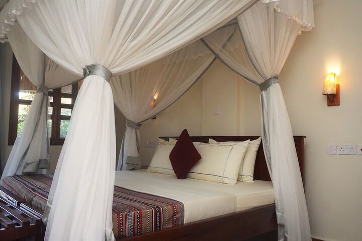 Room 5 of 30
