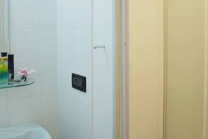 Room 17 of 50