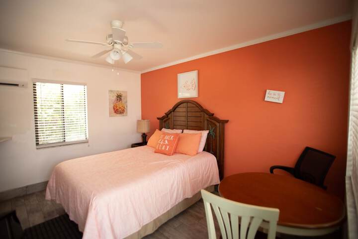Room 6 of 44
