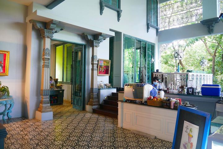 Lobby Entry