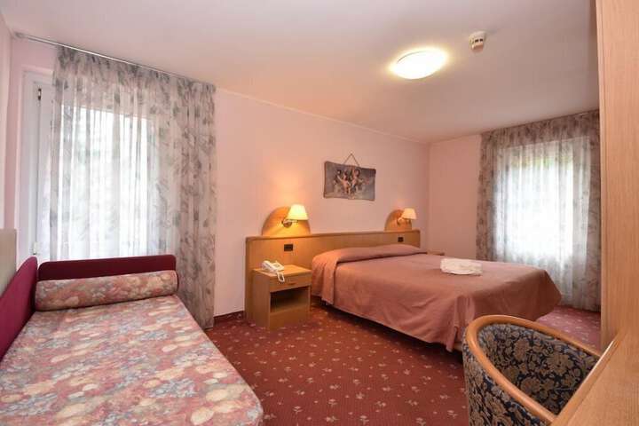 Room 20 of 72