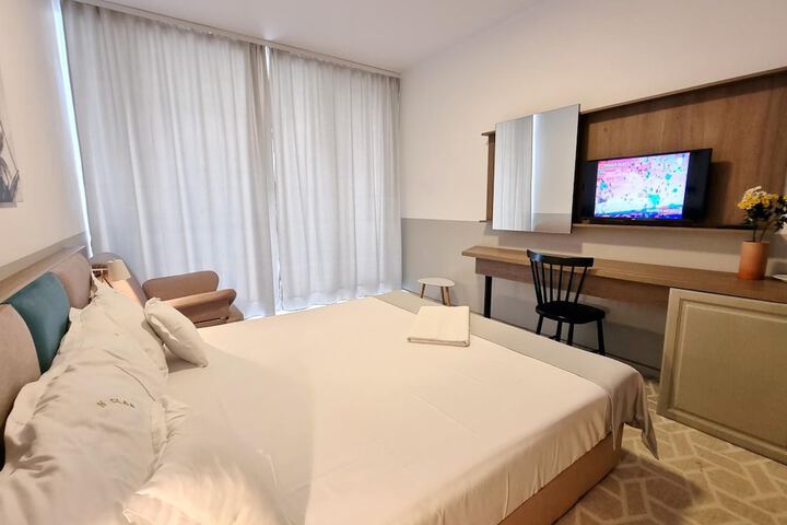 Room 15 of 51