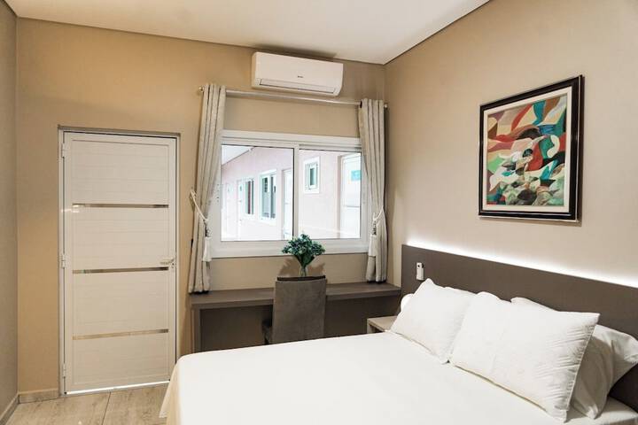 Room 30 of 48