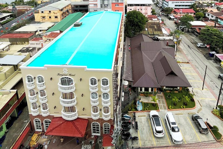 Hotel 65 of 68