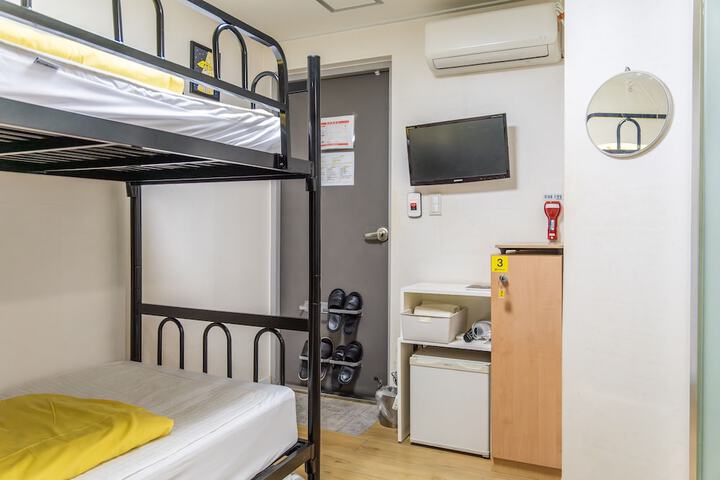 Room 20 of 60