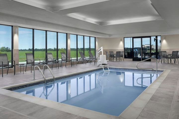 Pool 31 of 51