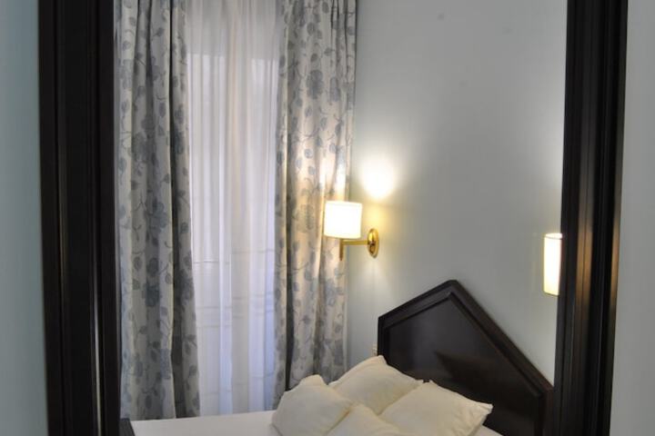 Room 15 of 53