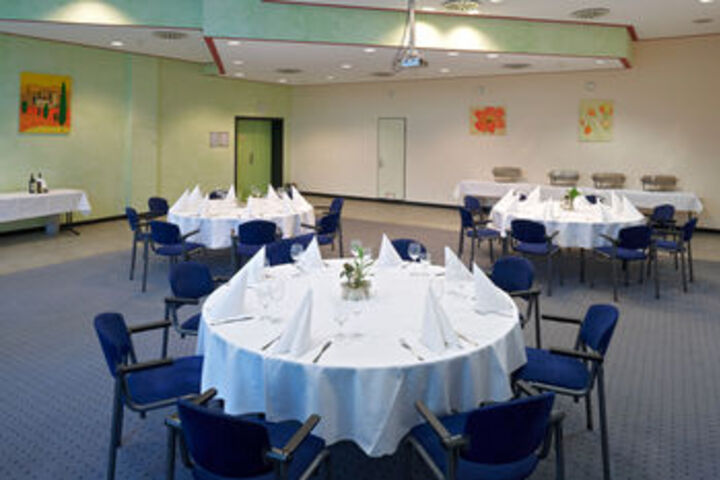 Ballroom/Hall 4 of 58