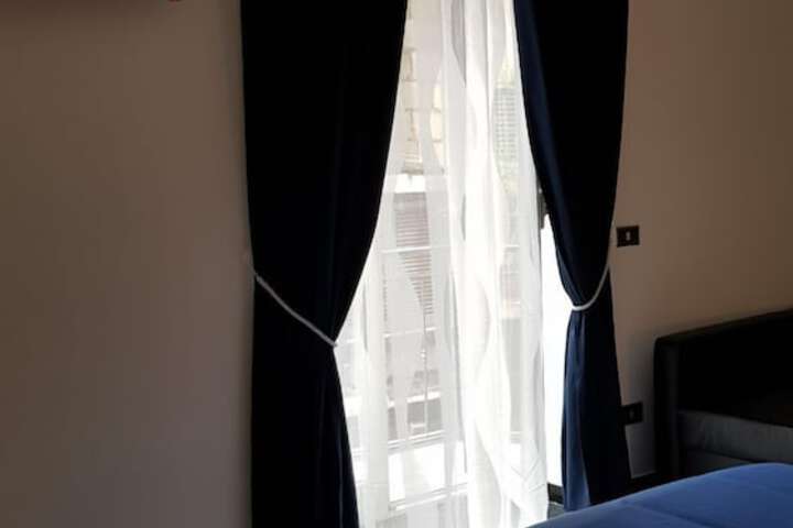 Room 7 of 8