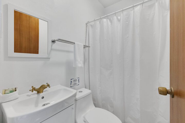 Room 73 of 101