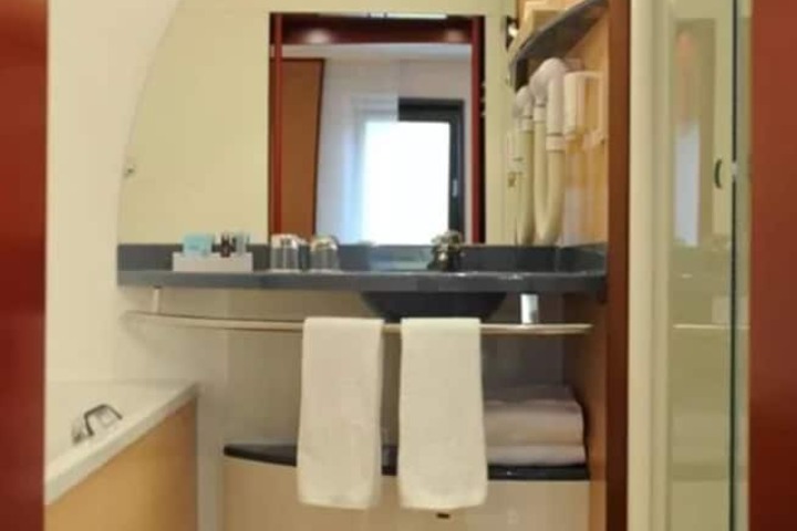 Clean Restrooms