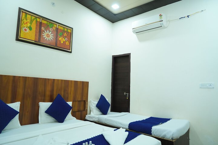 Room 15 of 27