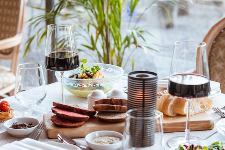 Dining 96 of 177