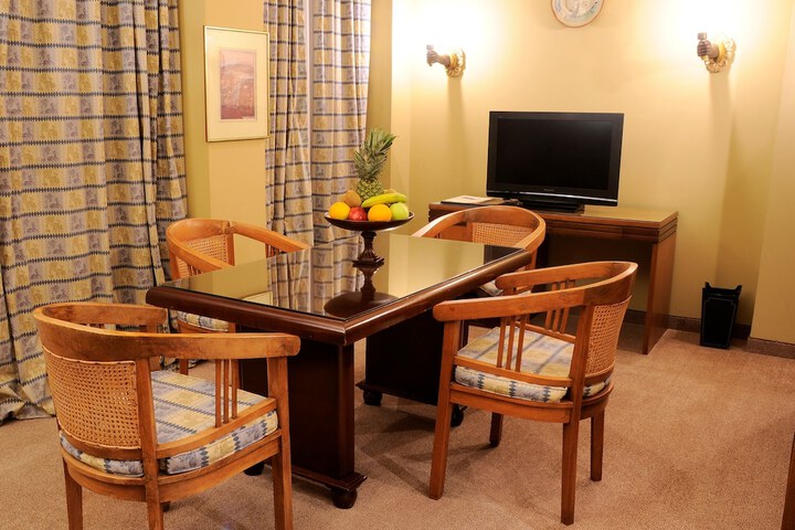 Dining Photos