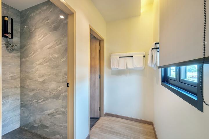 Room 50 of 90