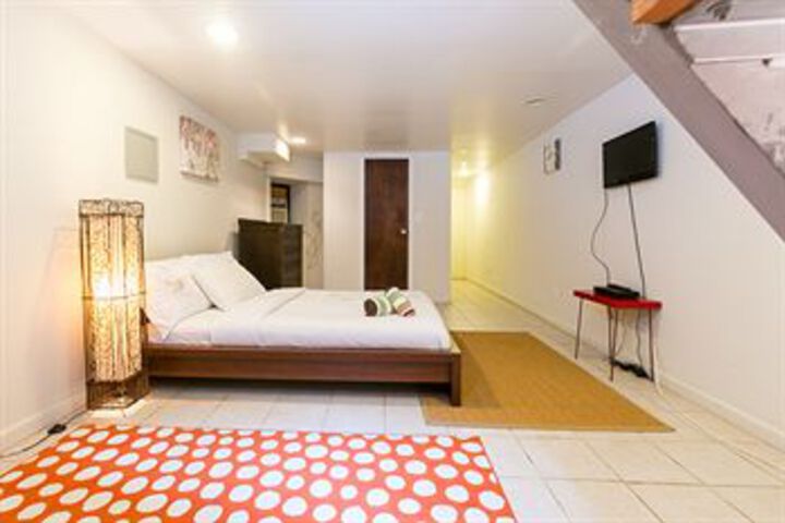 Room 10 of 23