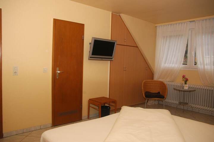 Room 19 of 47