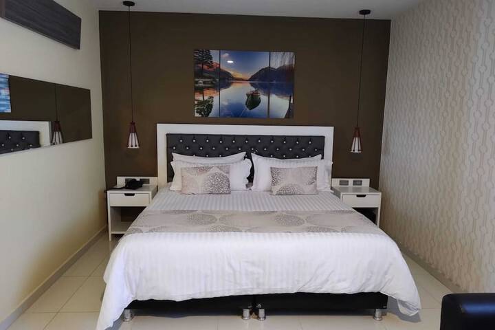 Room 18 of 30