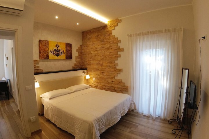 Room 12 of 69