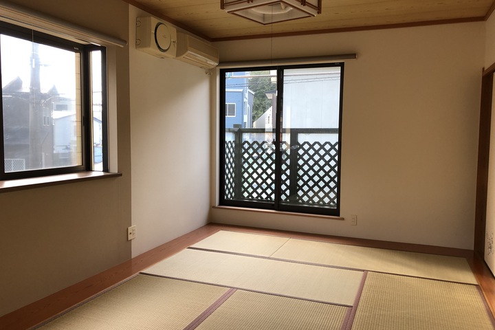 Room 27 of 46