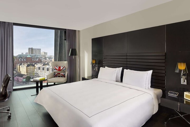 Room 16 of 225