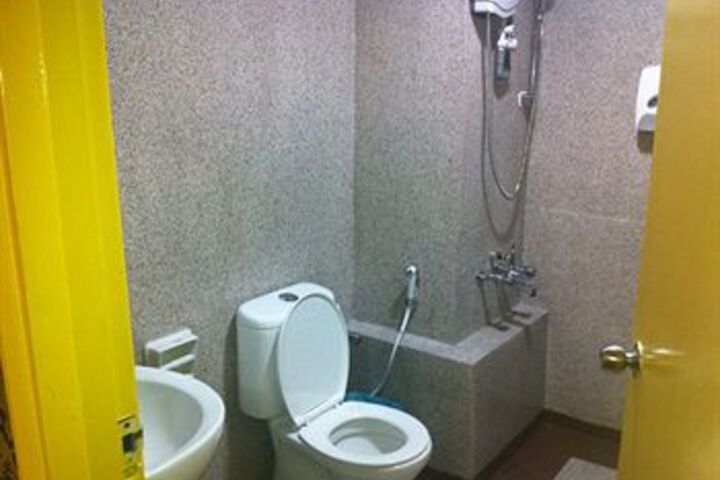 Room 4 of 26