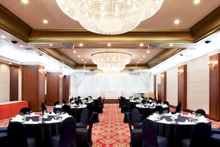 Ballroom/Hall 42 of 51