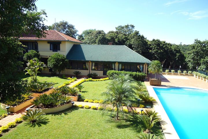 Hotel Exterior 124 of 127