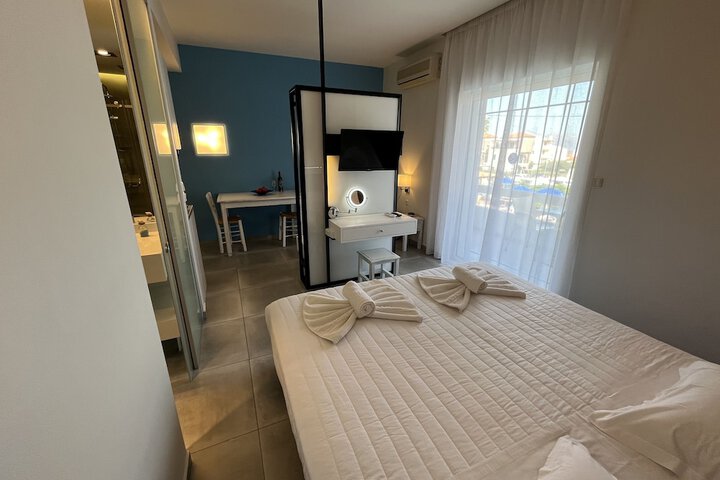 Room 68 of 172