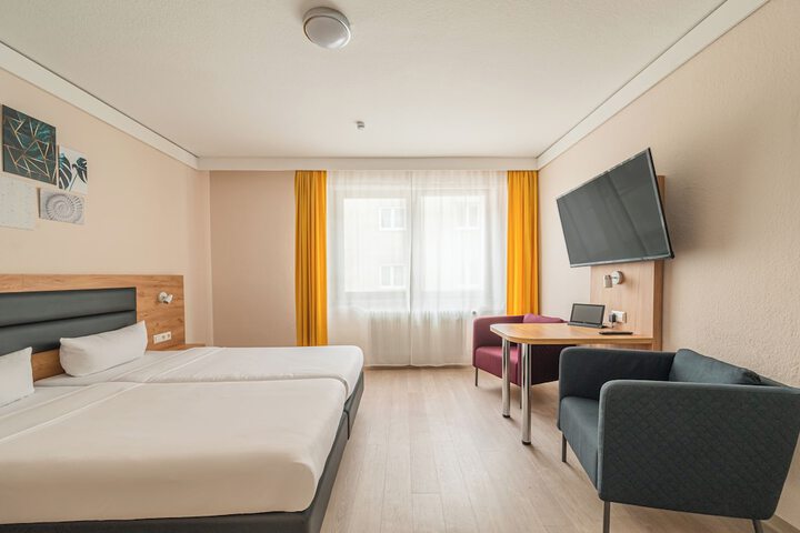 Room 9 of 24