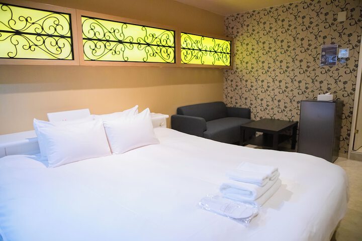 Room 10 of 257