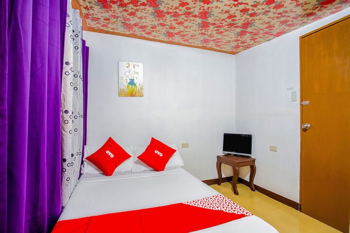 Room 10 of 25