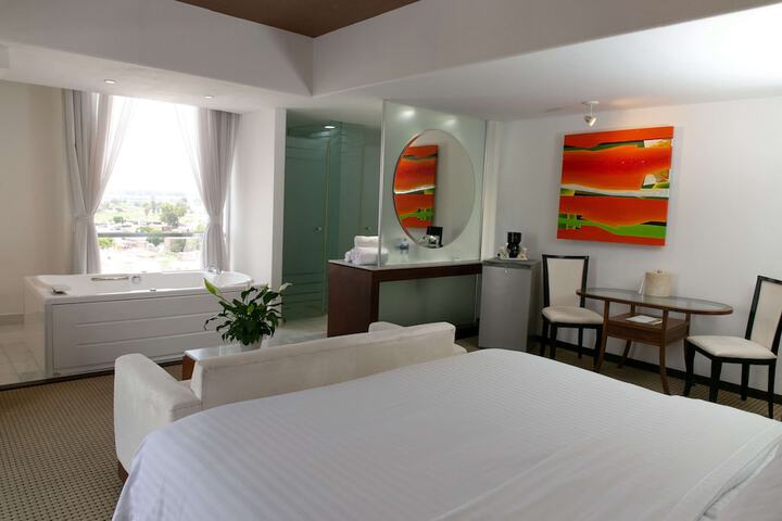 Room 28 of 81